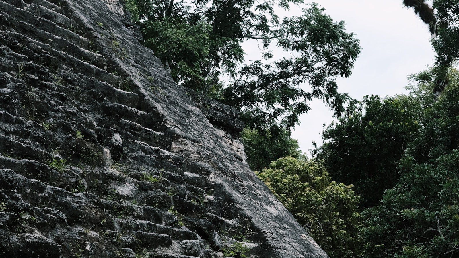 Templo de los Tres Soles (Tikal, Guatemala)