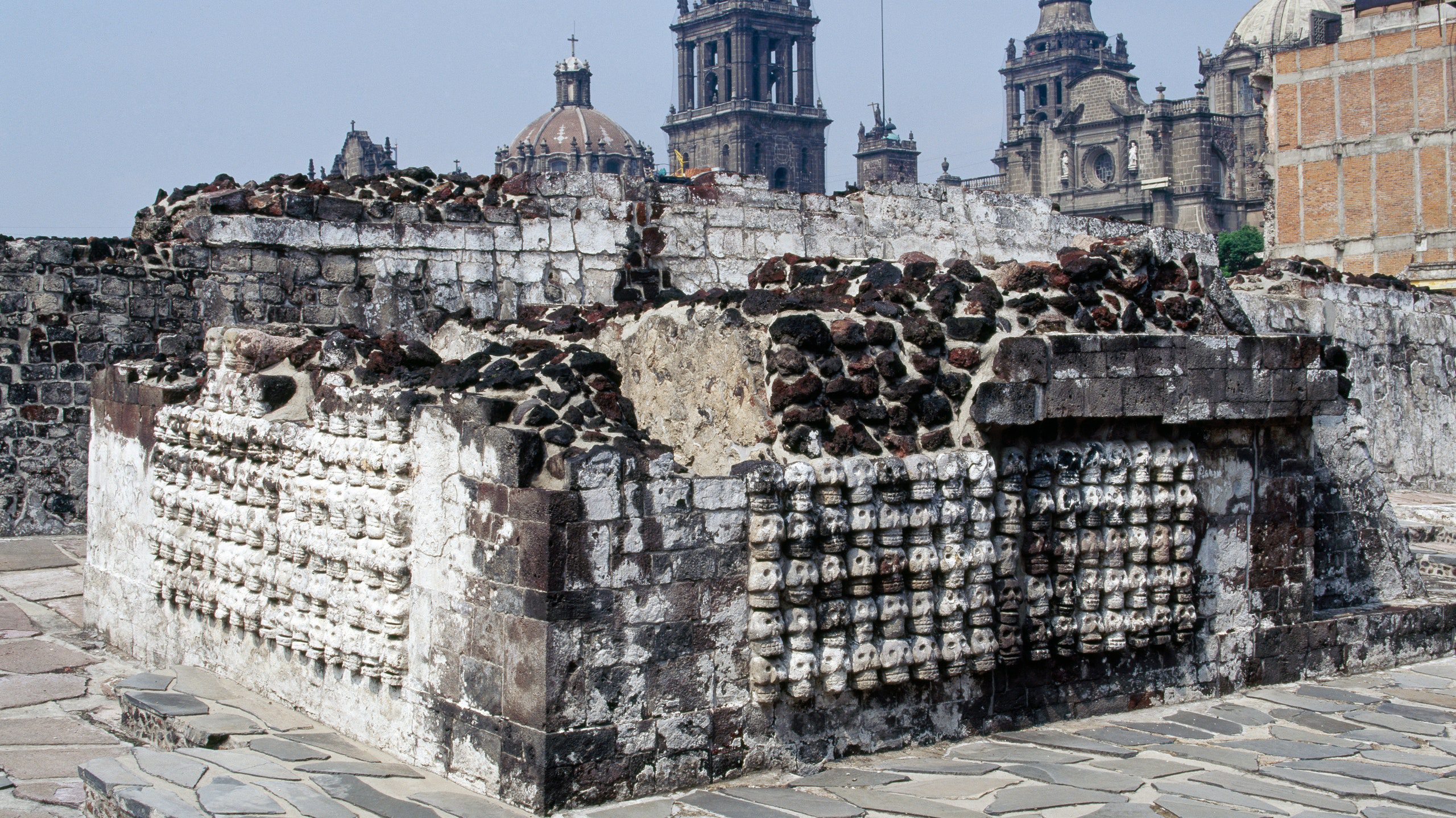 Descubre ‌la historia del Templo de los Dioses Danzantes