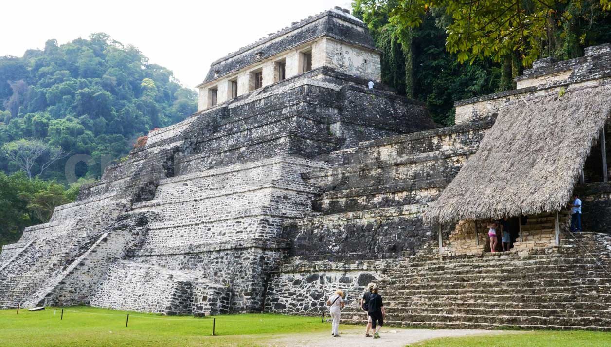 La misteriosa⁤ historia detrás del Templo de la Reina Roja